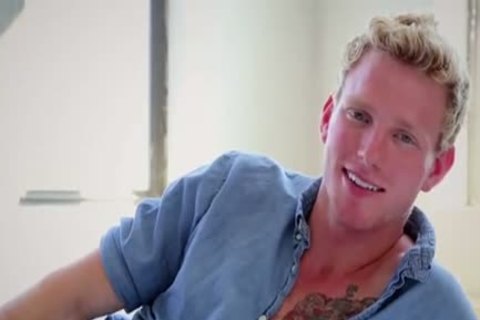 Tattooed Hayden Lourd seduced