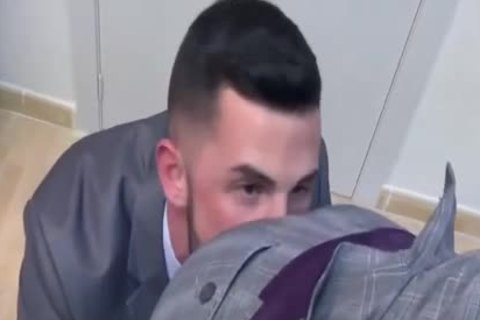 engulfing   Mega Cut knob In Suit