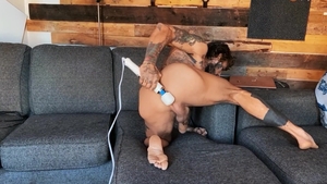 BROMO.com: Bo Sinn masturbates with vibrator