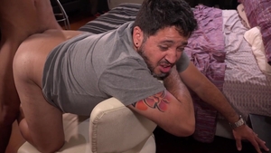 Bareback Me Daddy: Dirty Tommy ass pounding sex tape
