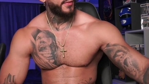 Fetish latino masturbating live on cam