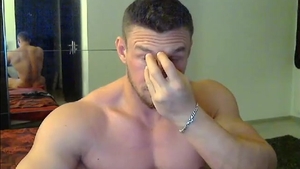 White Muscle twink With kinky 10-Pounder Shows Off